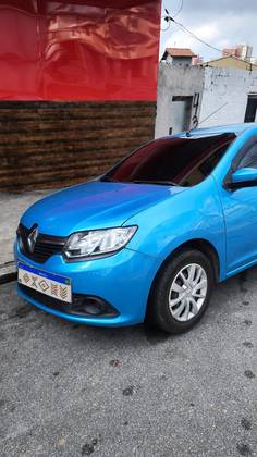 RENAULT SANDERO 1.0 EXPRESSION 16V FLEX 4P MANUAL RENAULT SANDERO 1.0 EXPRESSION 16V FLEX 4P MANUAL